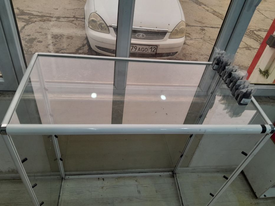 Стеклянный полка