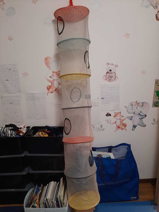 Urgent! Vand figurine plus Disney si alte plusuri, tunel/cutie jucarii