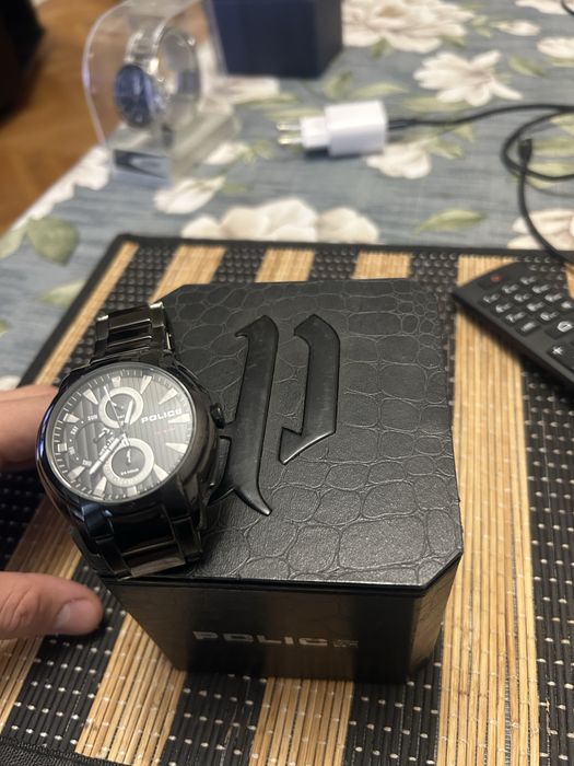 Casio Edifice 2 броя и часовник Police