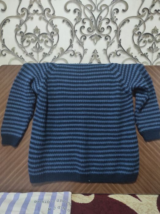 Два теплых свитера