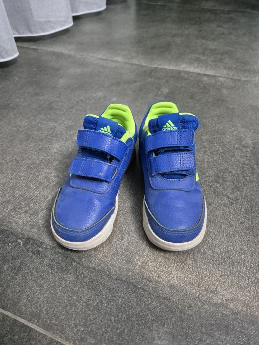 Vand adidasi Adidas
