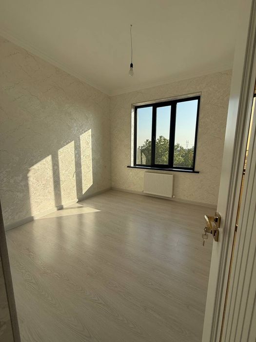 Продаётся Дом 2,7 соток Готовый под ключ 9 комнат 4 сан узла