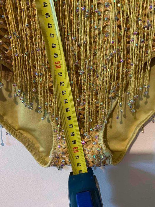 трико за художествена гимнастика