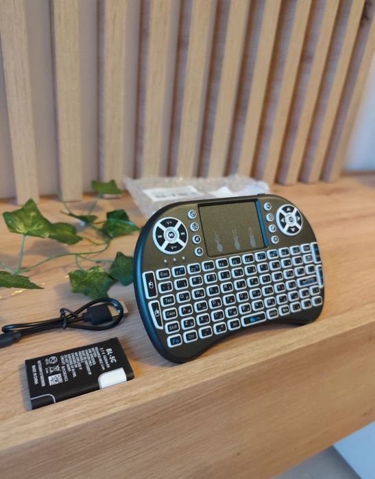 NOUA Mini tastatura wireless cu baterie inclusa