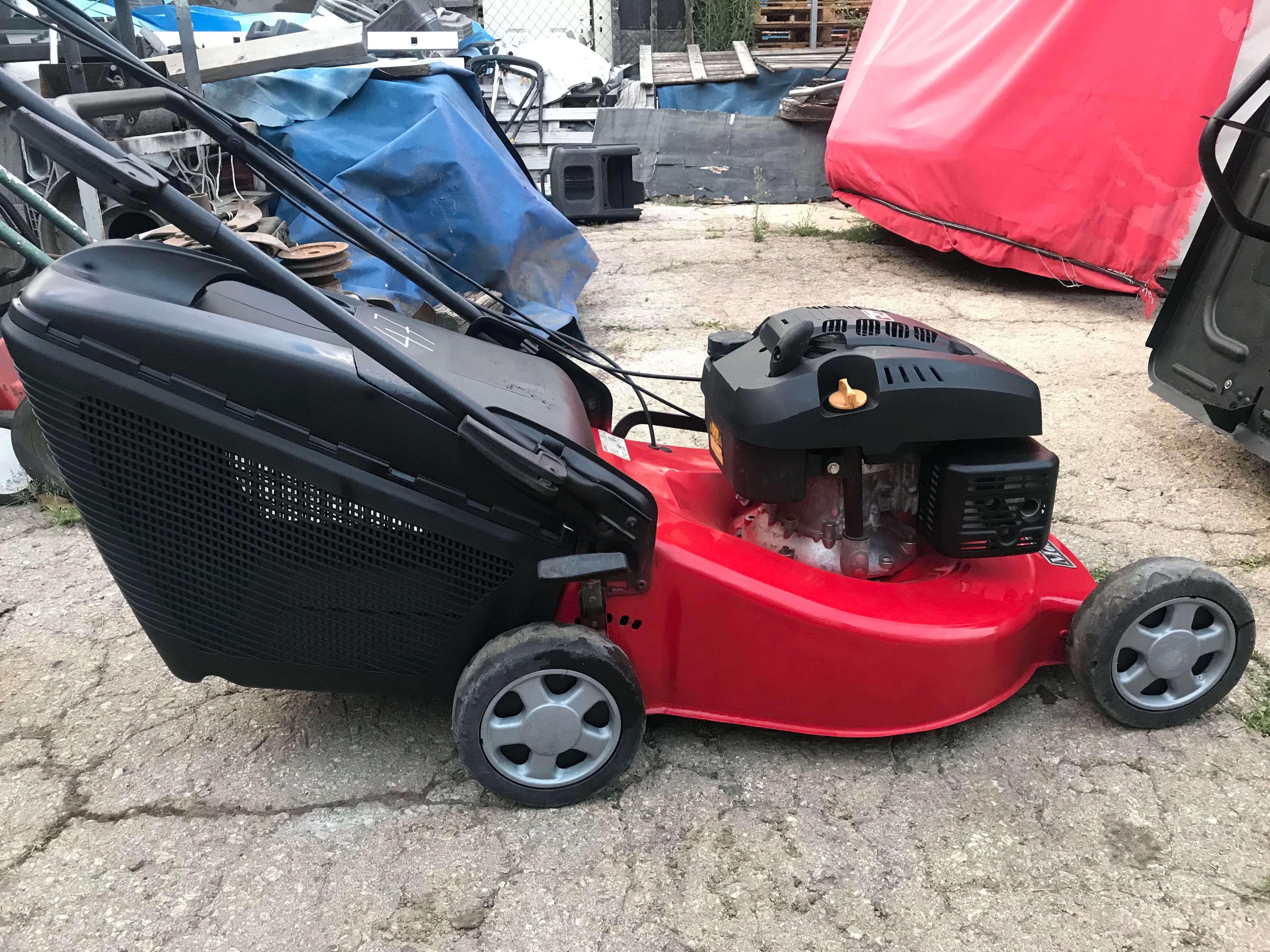 47 Самоходна моторна косачка  Mountfield 5.5 hp +стартер