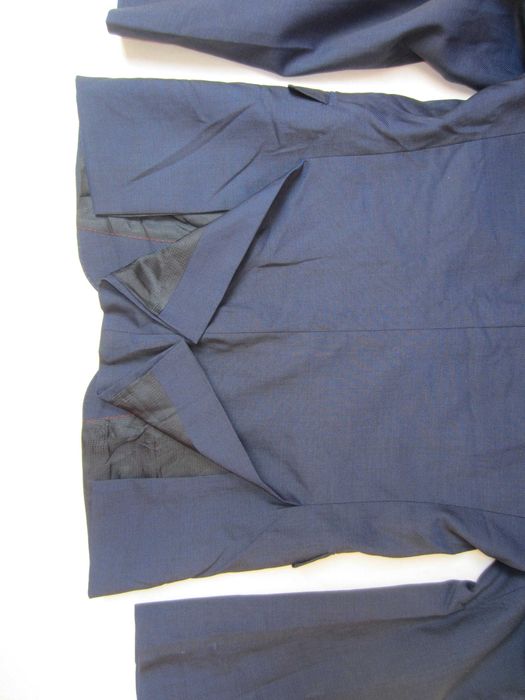 Sacou Hugo Boss,masura M(I,F,G=98),lana virgina,ca nou,fabricat Italia