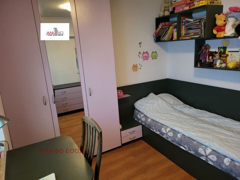 Продава се Тристаен апартамент в Варна, ВИНС - 89 кв.м за 2012 €/кв.м - Снимка #7