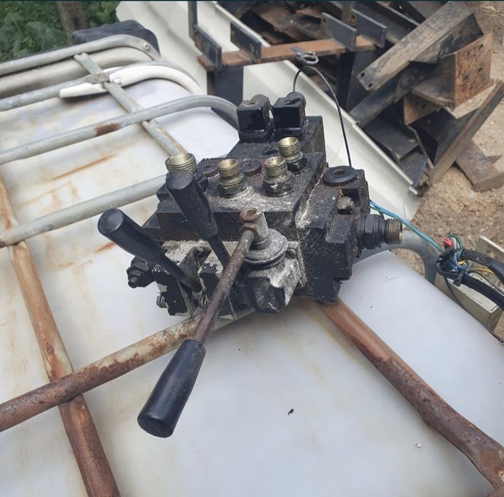 Distribuitor cu 2 /3/4 iesiri