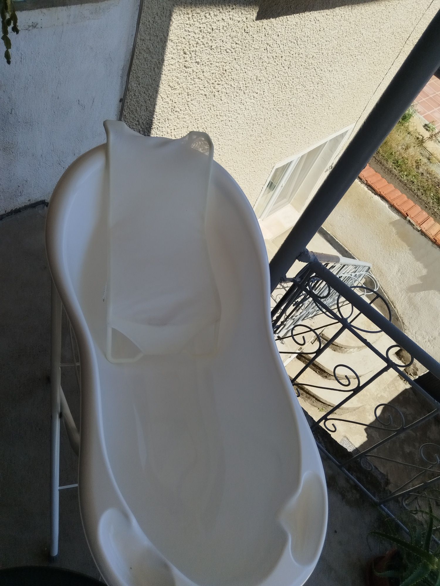 Корито за къпане със стойка