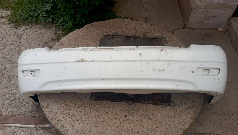 Продам задний бампер от приоры