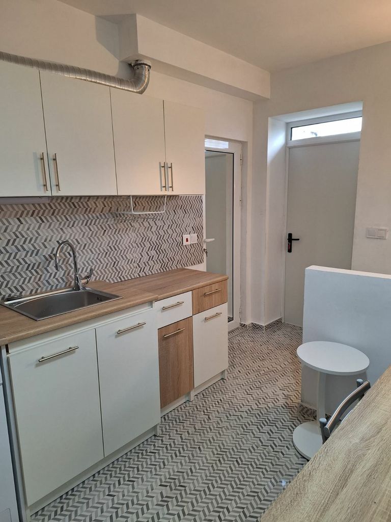 Дава се под наем Двустаен апартамент в София, Редута - 43 кв.м за 331.5 € - Снимка #5