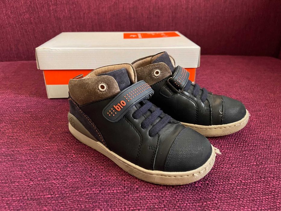 Ghetute/ ghete/ adidasi Biomecanics nr 31