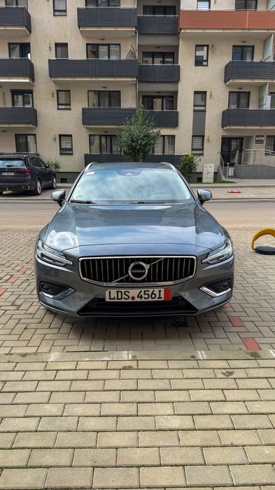 Volvo V60 Volvo V60 B3 Inscription 2.0 benzină mild-hybrid 163 CP, automată, 20