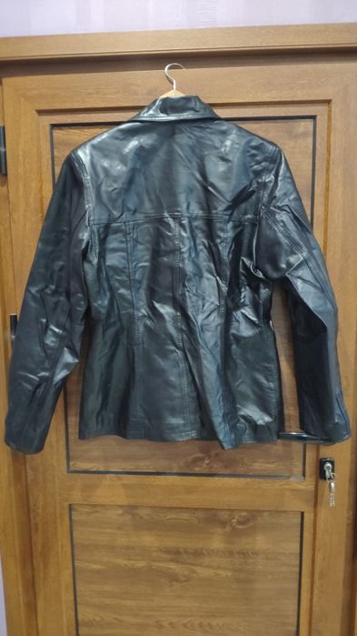 Ново дамско яке, естествена кожа ,размер 40