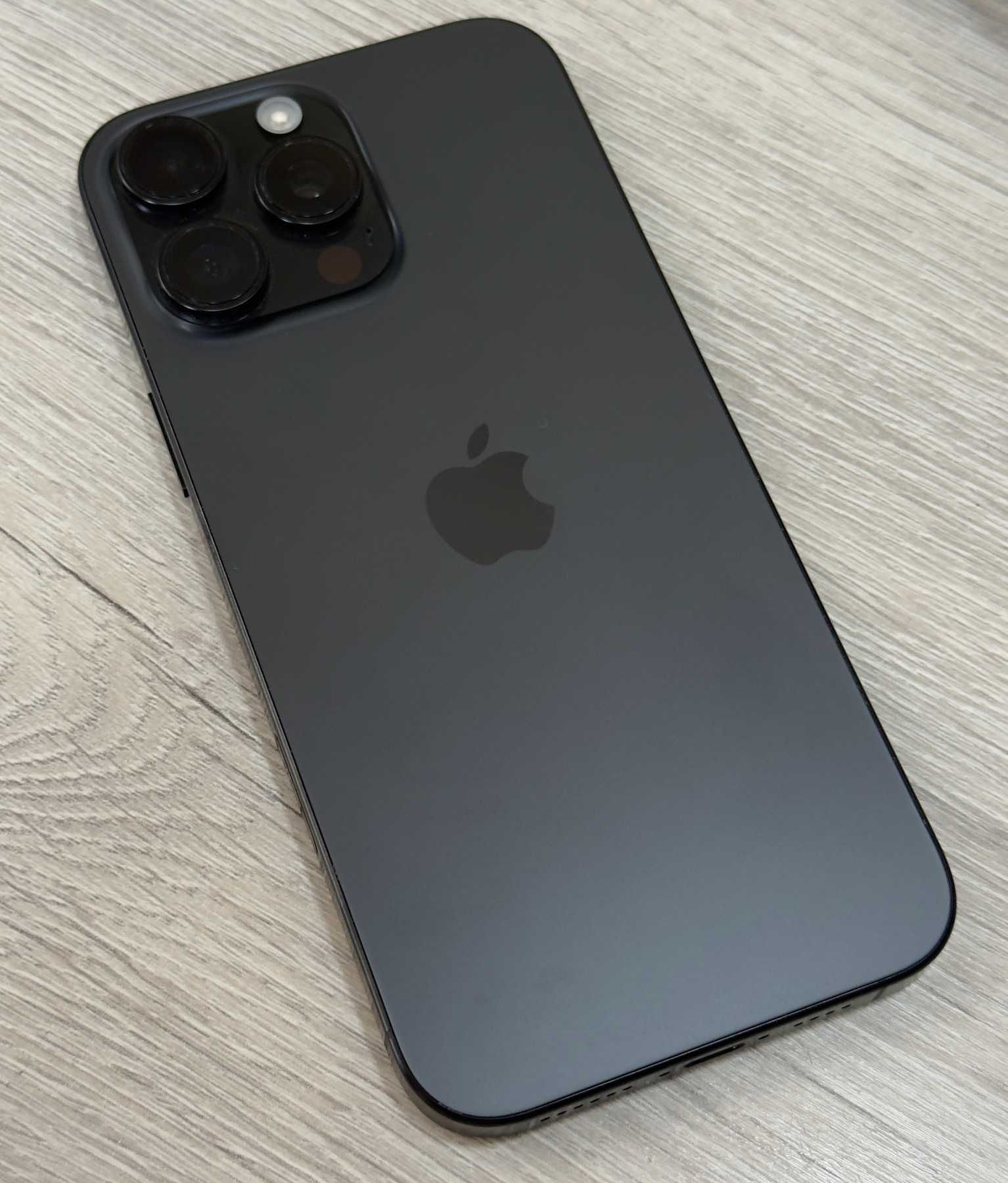 Apple iPhone 16 Pro Max 256/8гб