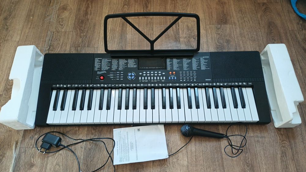 Syntizator dek 547 pianina sotiladi