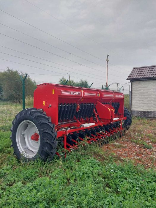 Сеялка Астра 4 (Elvorti) Посев зерновых и мелкосемянных культур