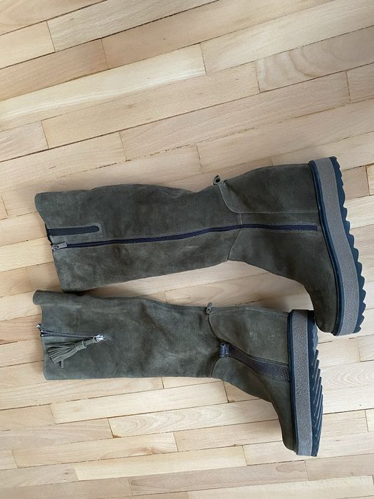 Дамски ботуши с повдигната пета