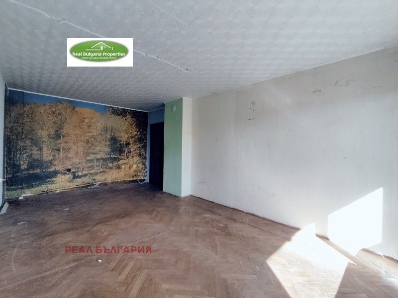Продава се Двустаен апартамент в Русе, Център - 62 кв.м за 982 €/кв.м - Снимка #9