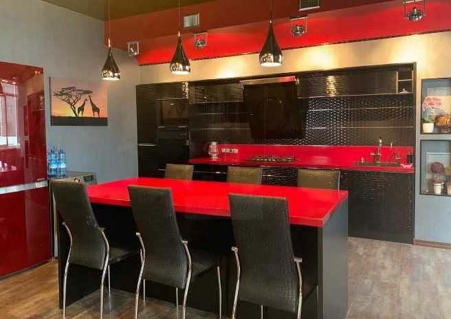 Дава се под наем Четиристаен апартамент в Пловдив, Изгрев - 97 кв.м за 459 € - Снимка #2