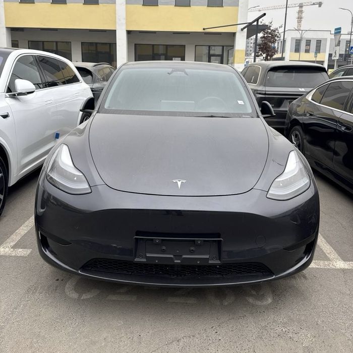 Tesla model Y 2024 йил