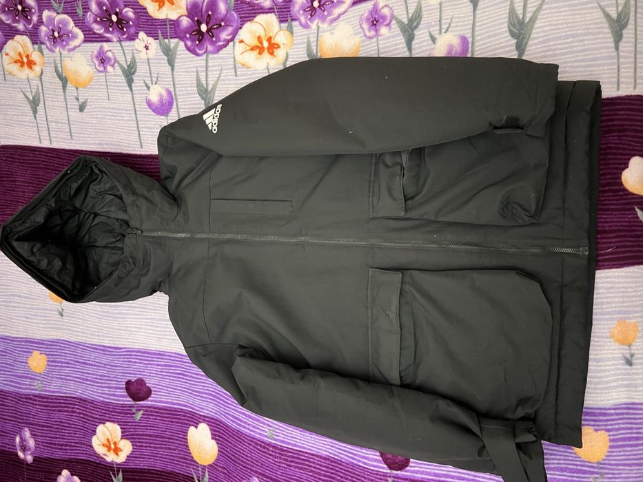 Парка адидас срочно