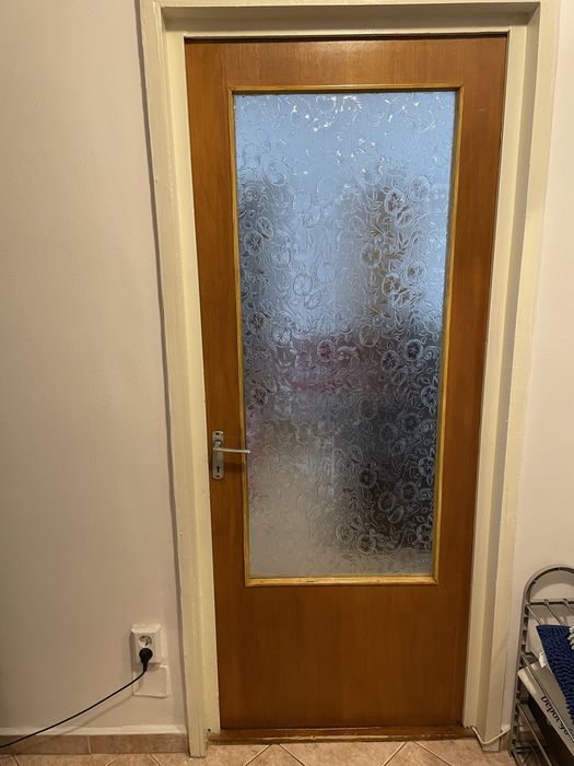 SOLDARE !!! USI INTERIOR APARTAMENT utilizate, stare foarte buna