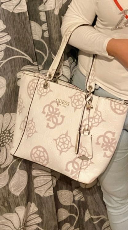 Чанта Guess оригинална