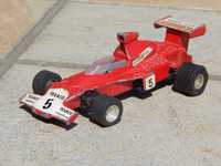 Macheta veche masina Formula 1 Ferrari anii '70 Lintoy sc 1:36 uzata