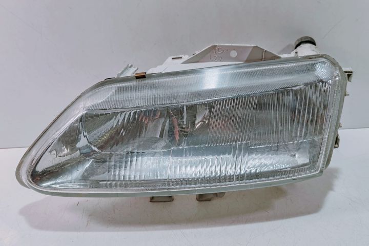 Far  Stanga  7701038263 Renault Laguna prima generatie