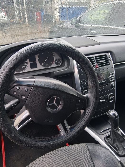 Vand Mercedes B180 Citiți cu atentie anuntul!!
