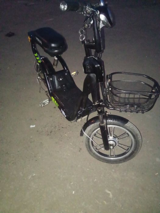 Scuter volta kmh 25 autonomie 55 kmh accept și schimburi negociabil