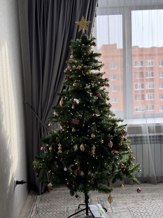 Продам новогоднюю елку