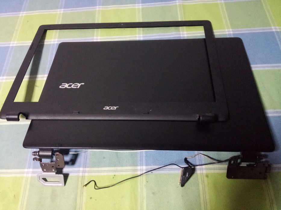 Elemente Acer E5-511 V3-572 V3-532 E5-551 E5-571 E5-572 E5-531 / 521