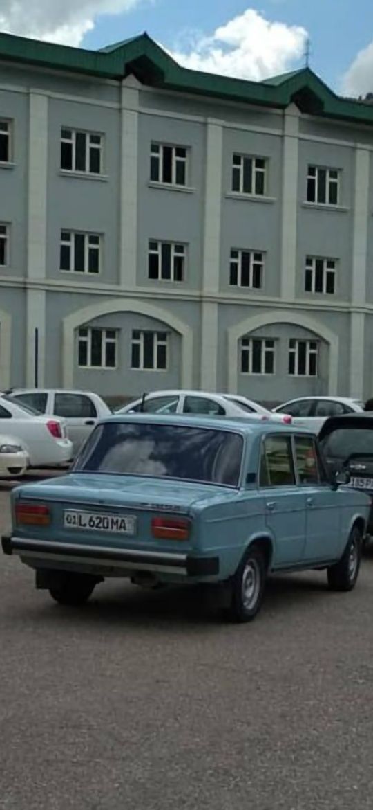 VAZ2103 Sotladi.