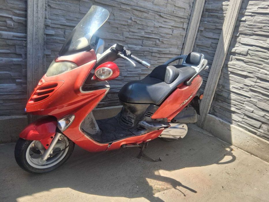 Vand scuter - Kimco Grand Ding 250CC