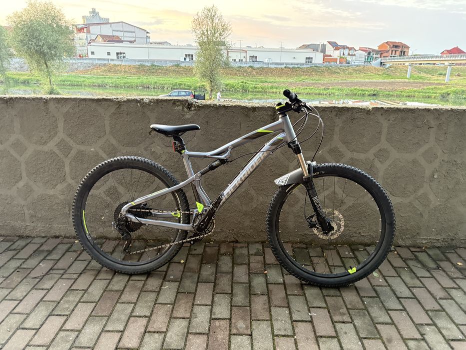 Bicicleta Rockrider st900 s Negociabil