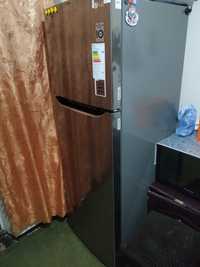 Срочно!!!Холодильник LG GN-C372SQCB