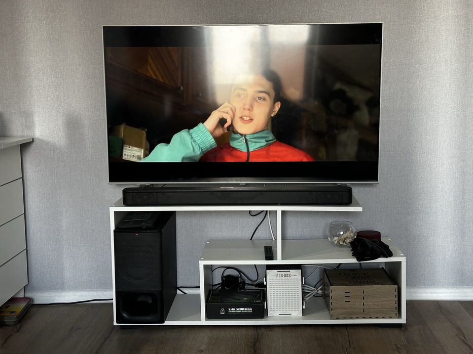 Продам полку в гостиную