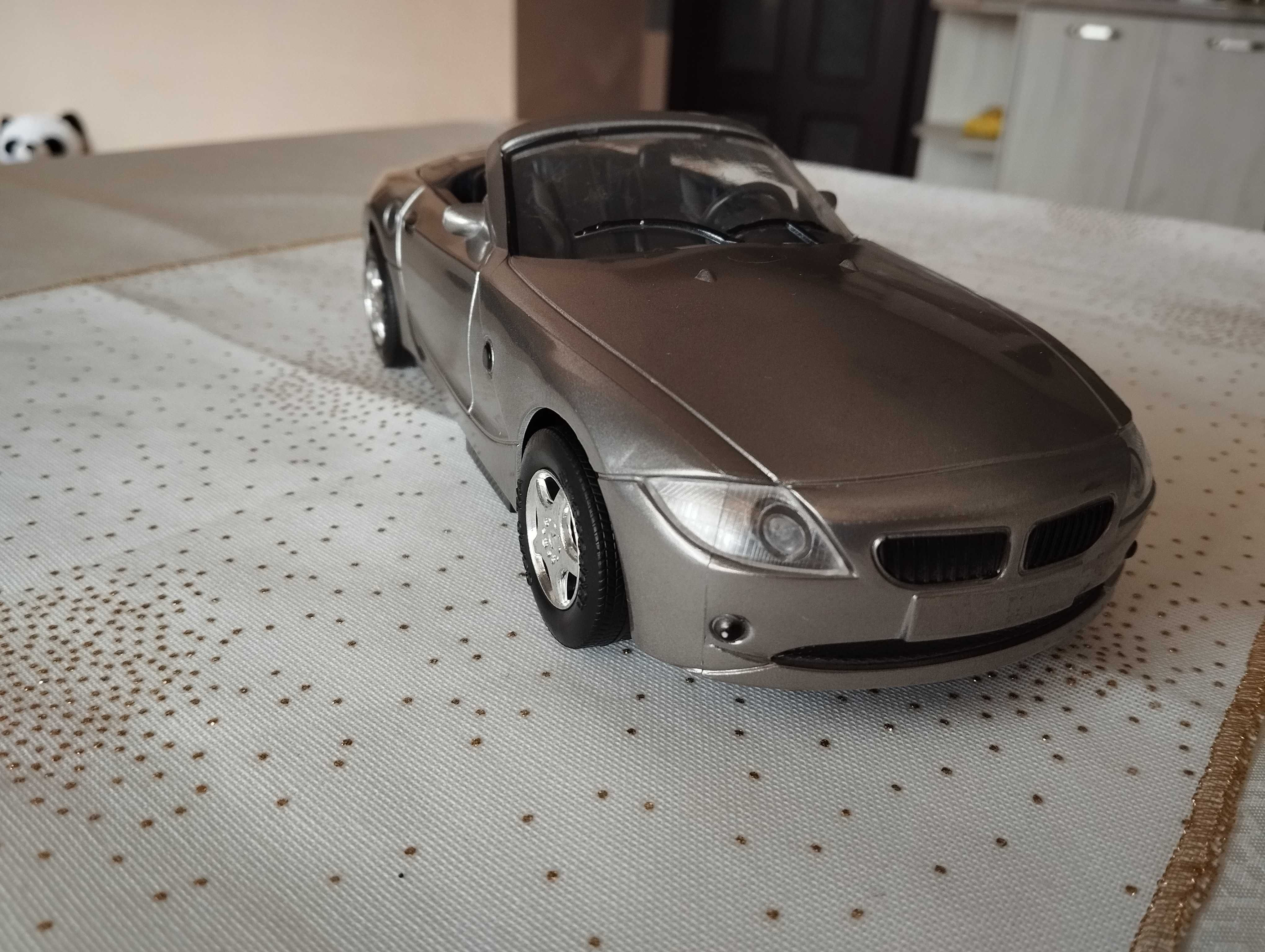 Количка играчка bmw z4 1:24 мащаб