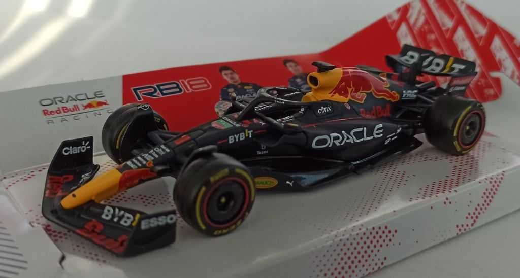 Macheta Red Bull RB18 Verstappen Campion Formula 1 2022 - 1/43 F1