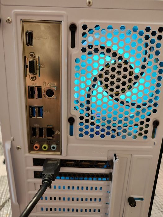 PC rtx3060ti / i5 12400f