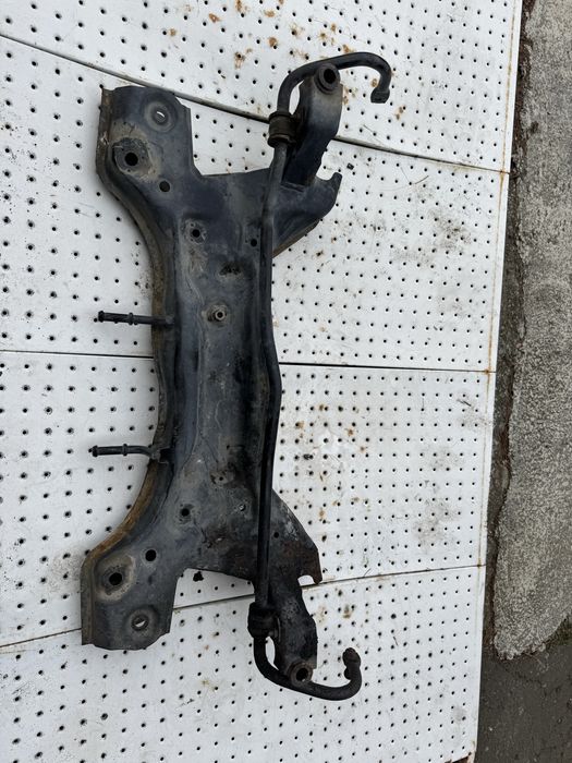 Cadru motor jug punte fata Skoda Fabia 3 2015-2021