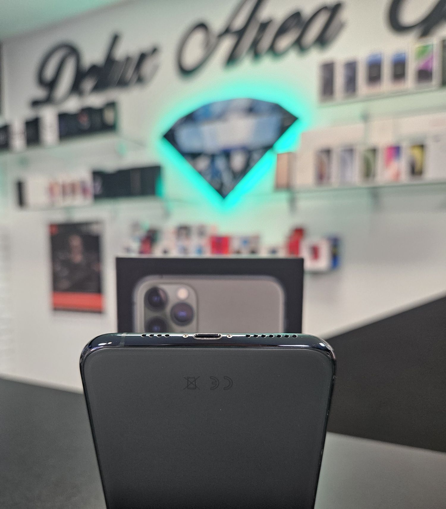 Iphone 11 Pro / Midnight Green / 512 GB / DeluxGSM