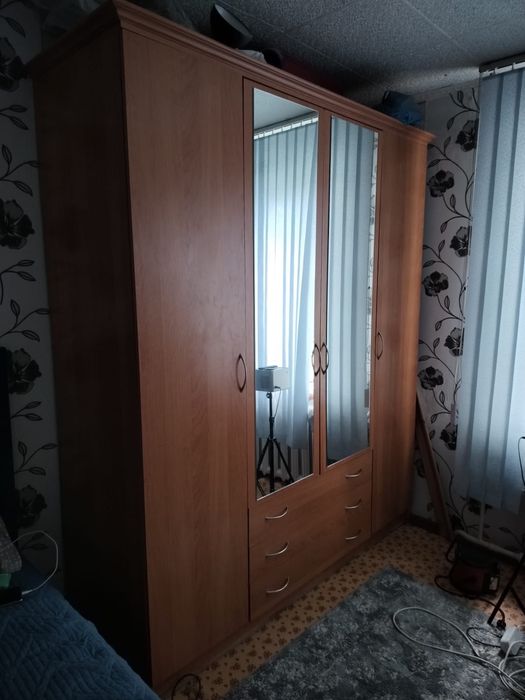 Продам шкаф