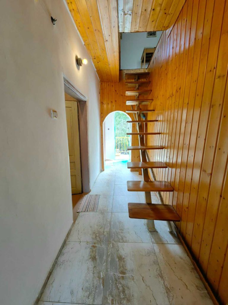 Продава се Къща в с. Кралев дол, Област Перник - 382 кв.м за 322 €/кв.м - Снимка #9