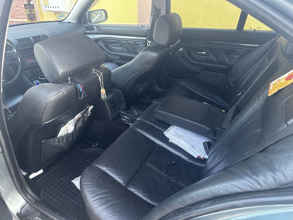 Vând  BMW e39 2.0i automat