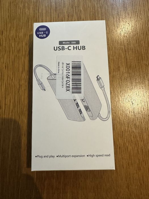 Vand HUB-C D09 cu multiple