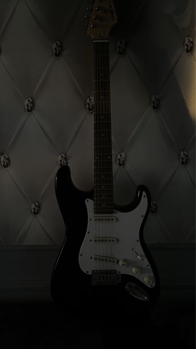 ОРИГИНАЛ,электро гитара