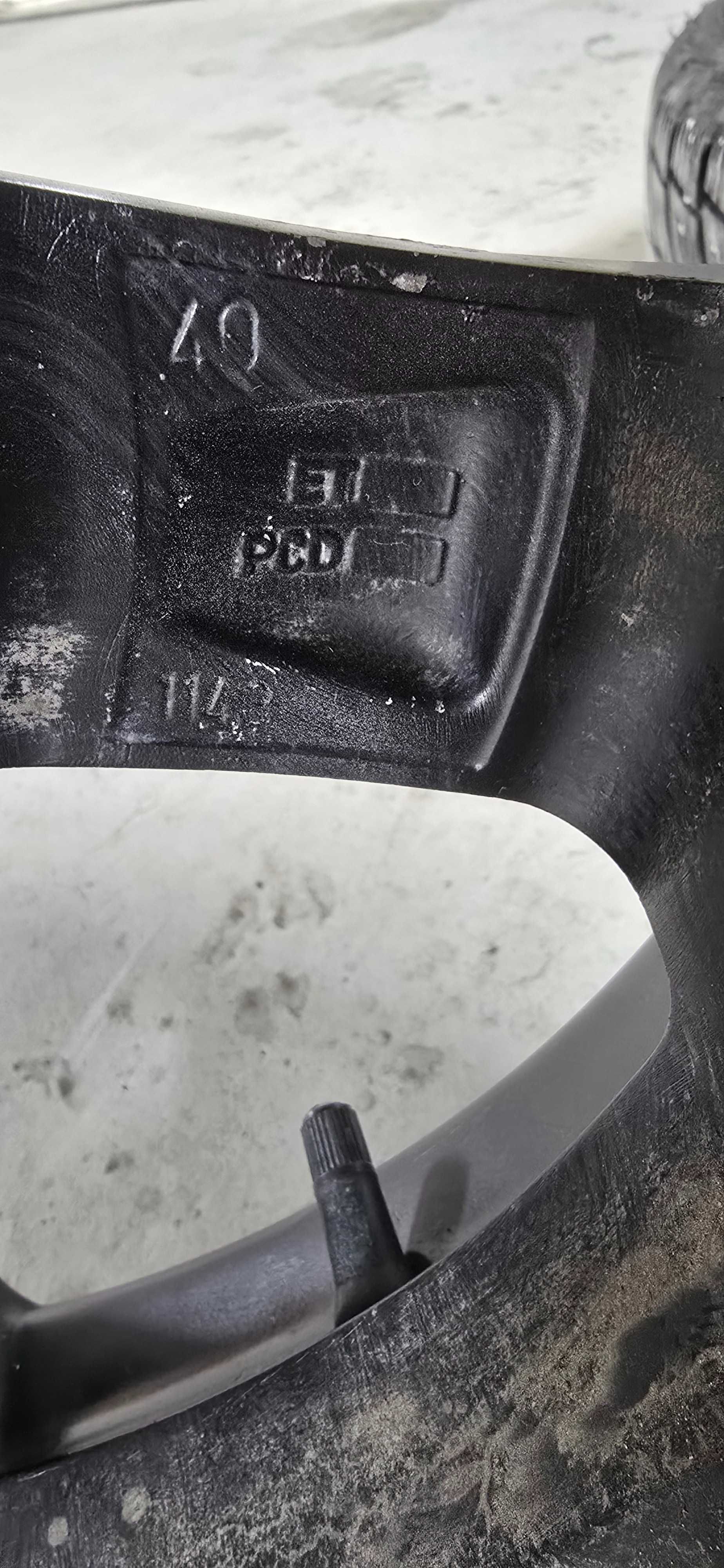 Set roți de iarnă 215/55R16